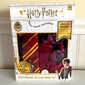 Harry Potter Gryffindor Deluxe Robe Set 4+